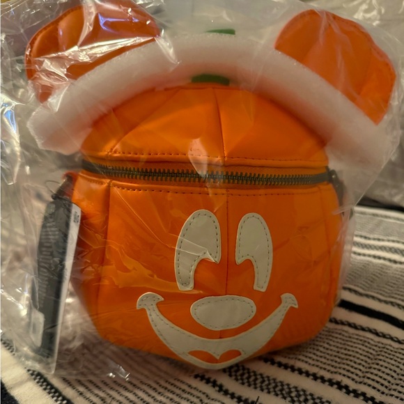 Loungefly Mickey Pumpkin Crossbody Purse - Picture 1 of 2